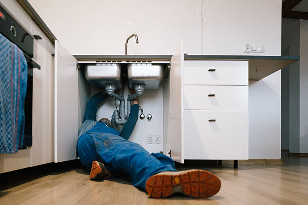 Professional Leak Detection technician working in Galena, IL